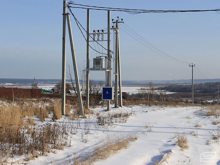 Установка трансформатора и монтаж электросети в поселке Окские леса.