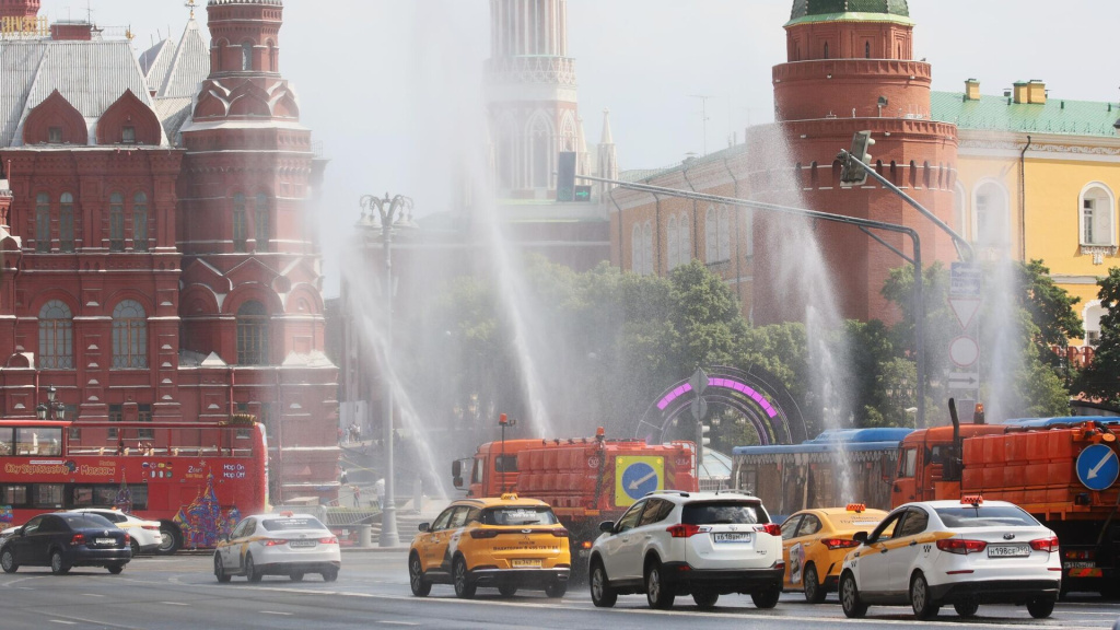 москва лето