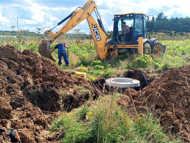 В поселке Эко Озеро 2 продолжается строительство водопровода