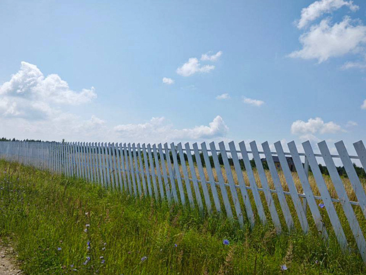 Завершены работы по строительству забора