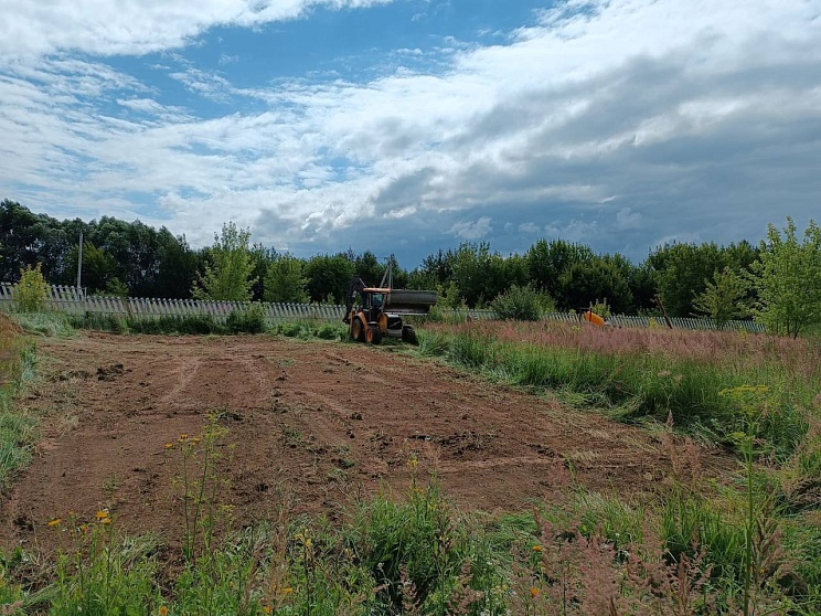 Подготовка площадки для благоустройства территории в поселке Адмирал