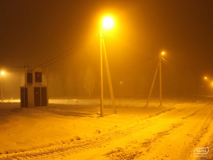 Электричество и уличное освещение в поселке Хрустали-мини. 
