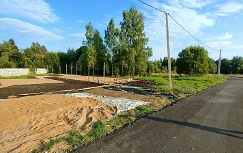  В коттеджном поселке Высоково идут работы по благоустройству