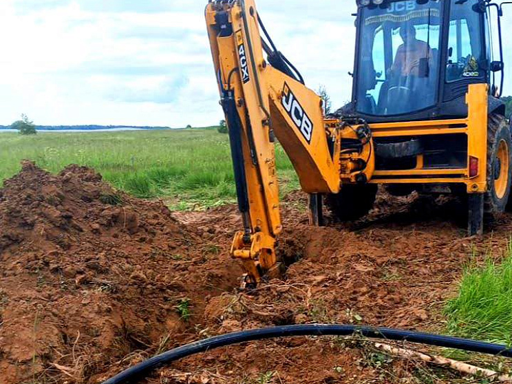 Строительство водопровода в поселке Эко Озеро 2