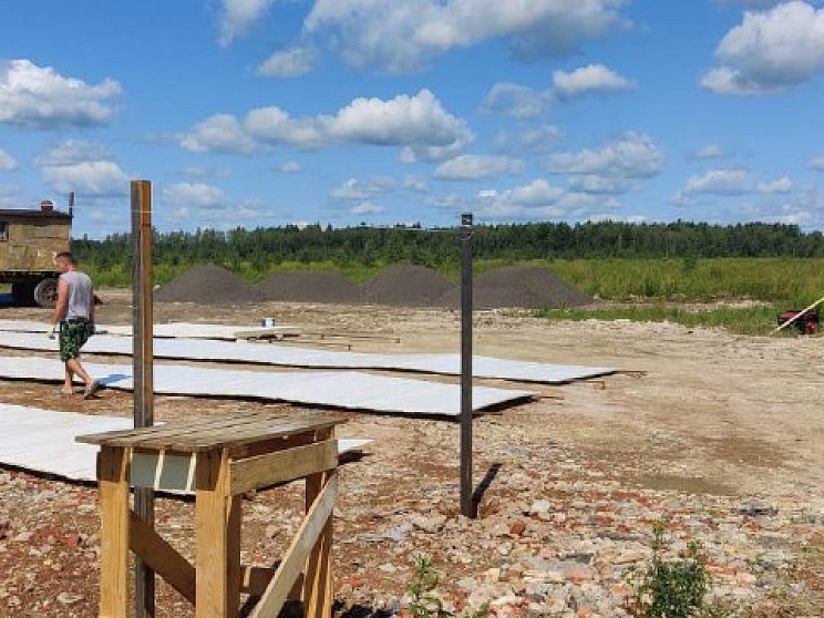 Работы по строительству фасадного забора в Починках-2