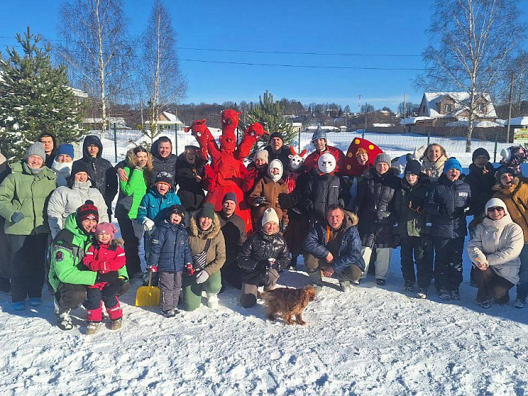 В поселке Живописный Берег Масленица